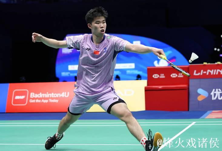 翁泓阳两局完胜朱轩辰 摘得全运会羽毛球男单金牌